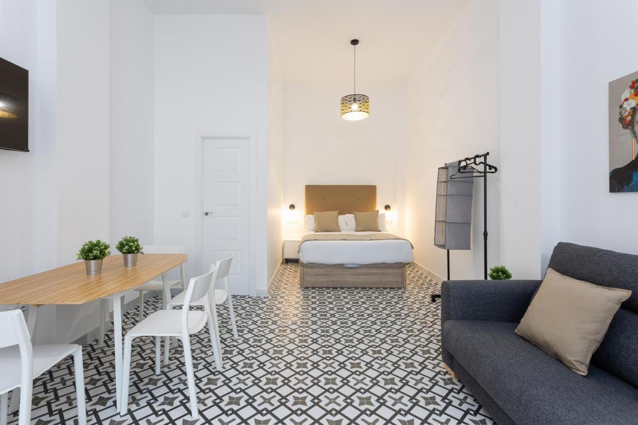 Holidays2Malaga Picasuss Loft New Built Close Huelin Beach And Promenade Esterno foto