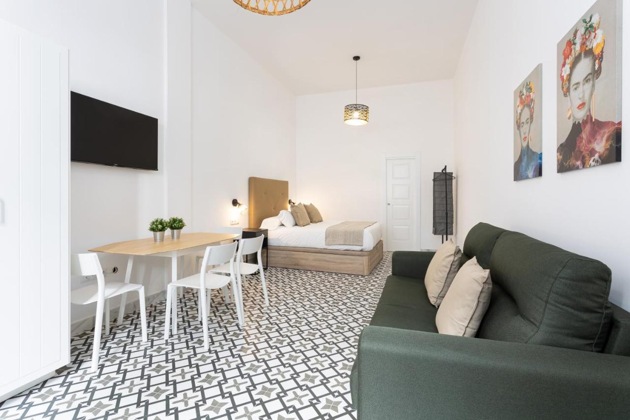 Holidays2Malaga Picasuss Loft New Built Close Huelin Beach And Promenade Esterno foto